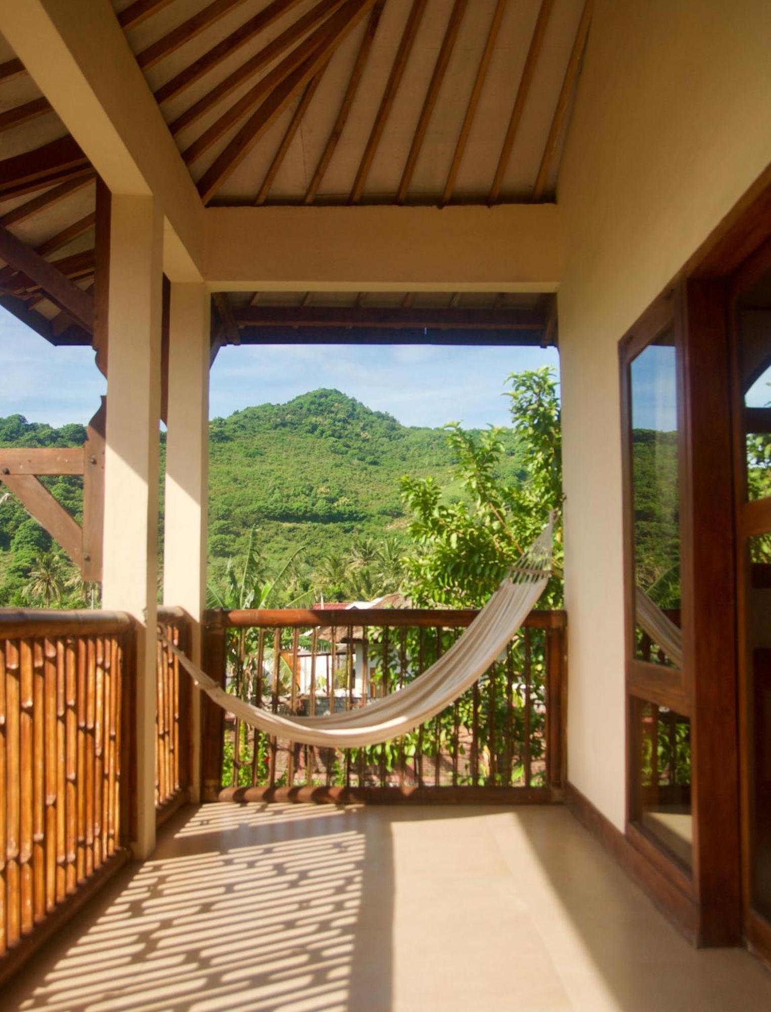 Owa Lodge Areguling Kuta  Bilik gambar