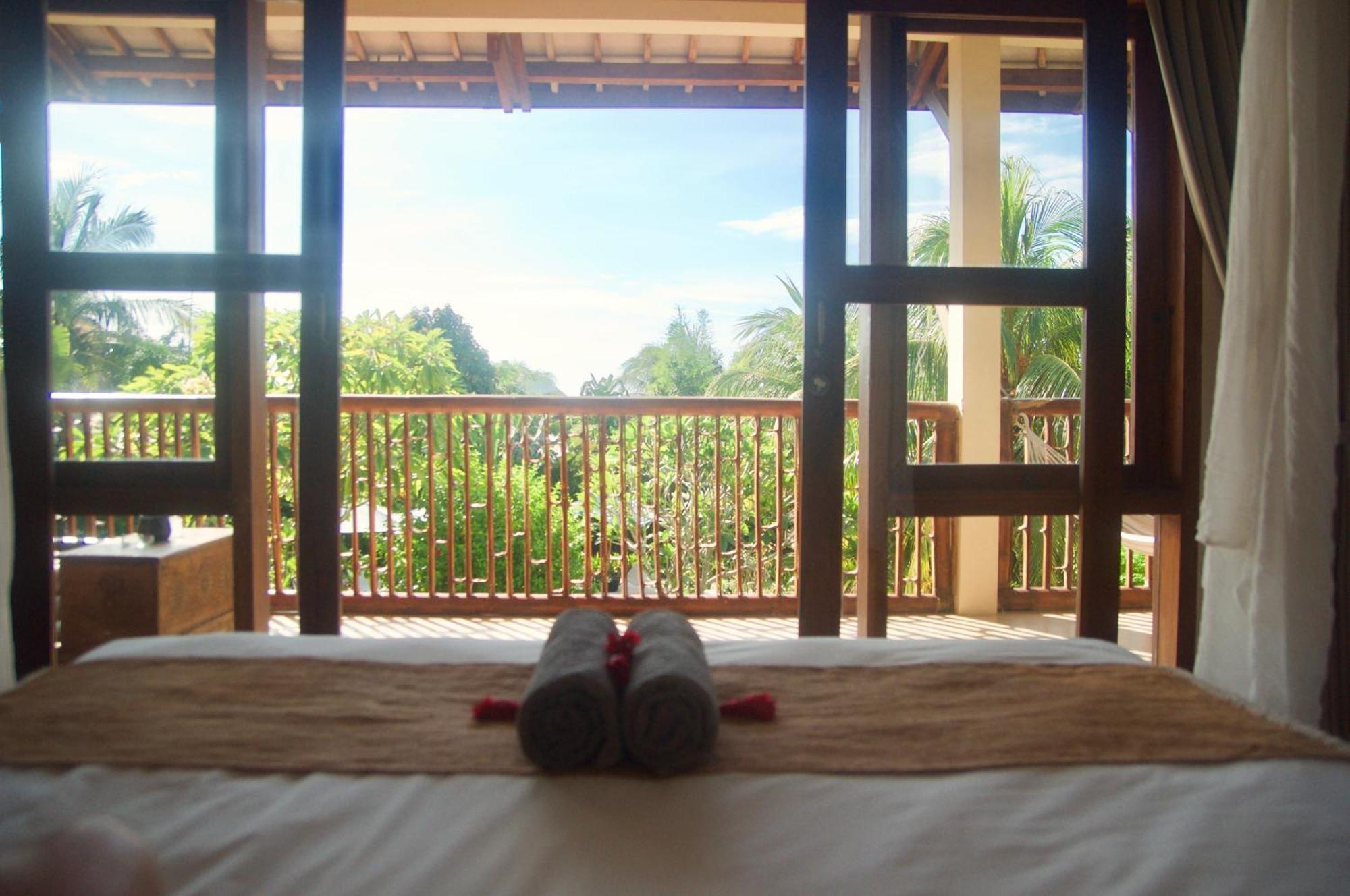 Owa Lodge Areguling Kuta  Bilik gambar