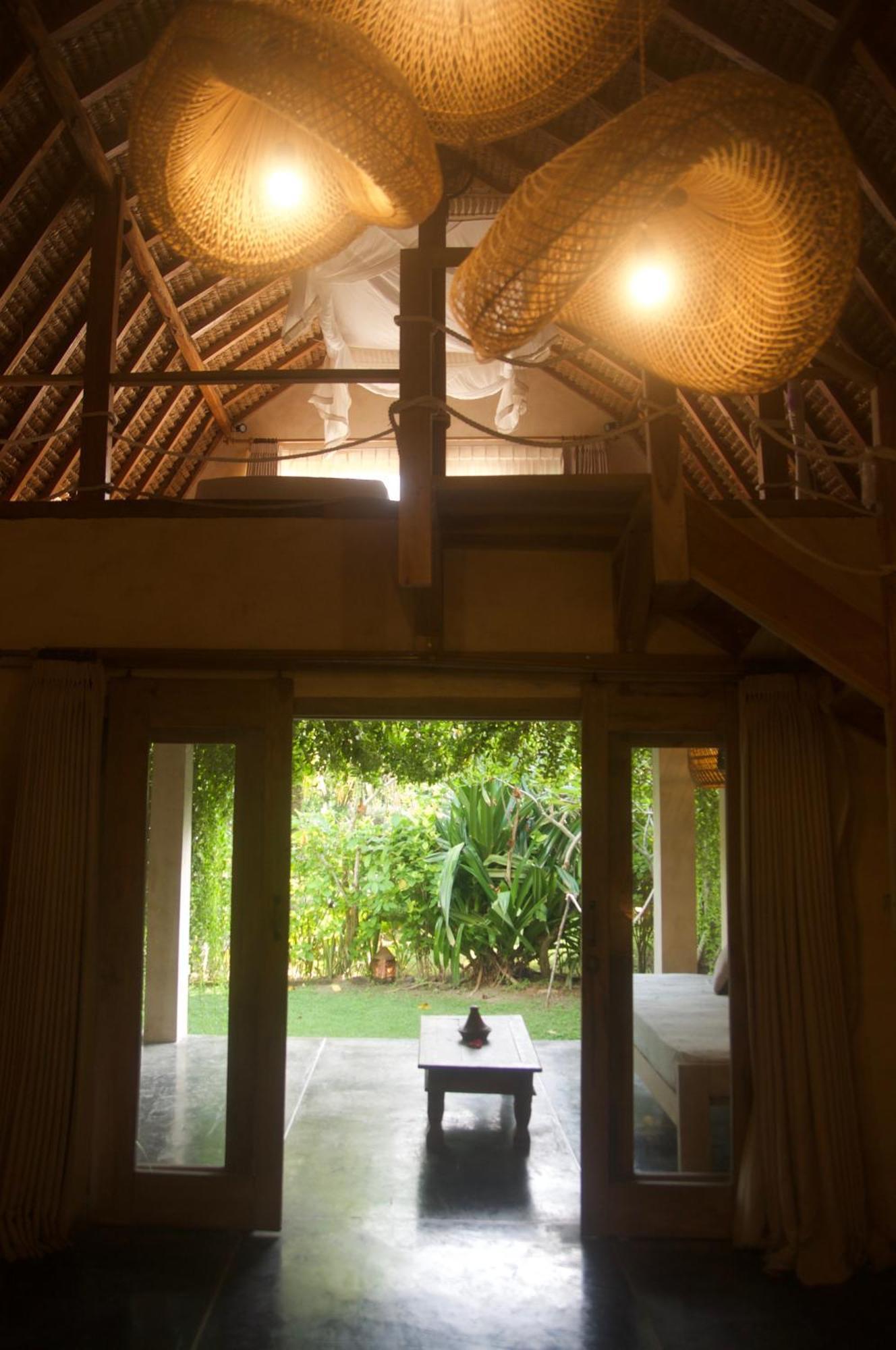 Owa Lodge Areguling Kuta  Bilik gambar